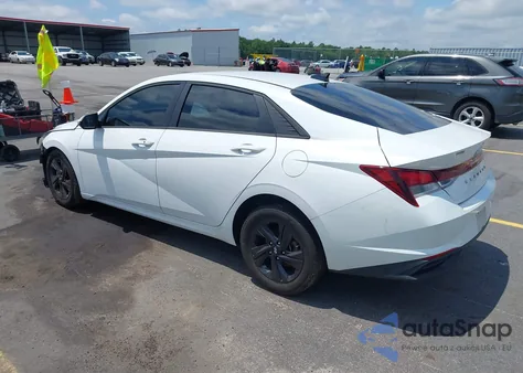 2021 Hyundai Elantra Sel z USA, uszkodzony, nr VIN 5NPLM4AG4MH035475